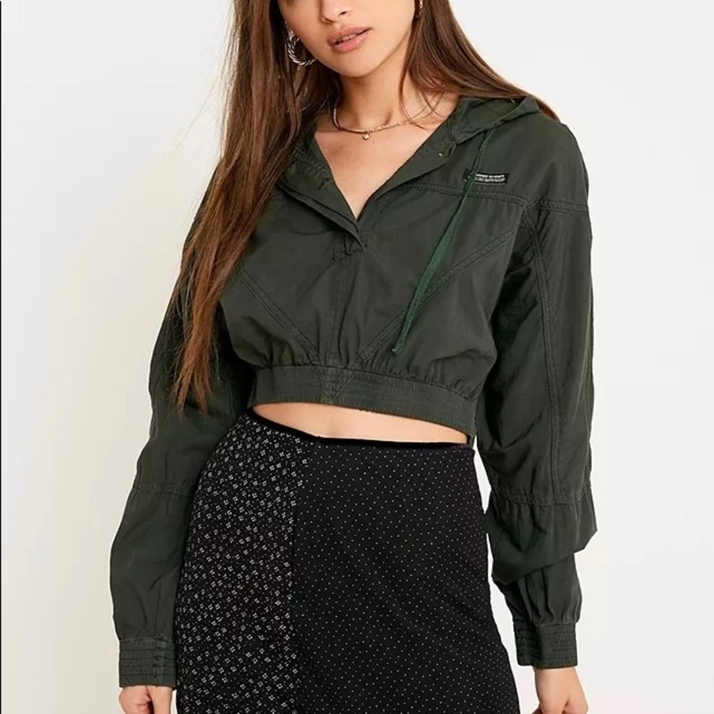 Urban Outfitters BDG Poplin Super Crop Pullover Jacket in Forest Green